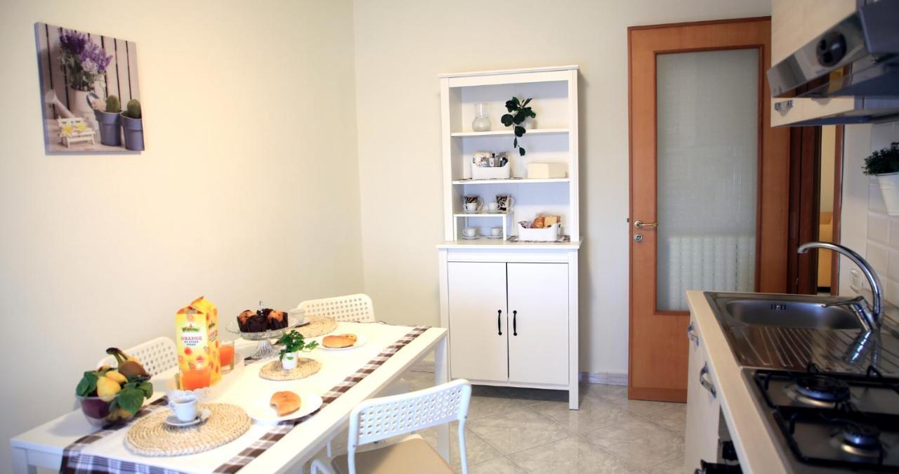 Rara Domus B&B Pompeï Buitenkant foto